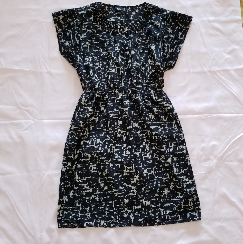 Sheath dress with cinch waist